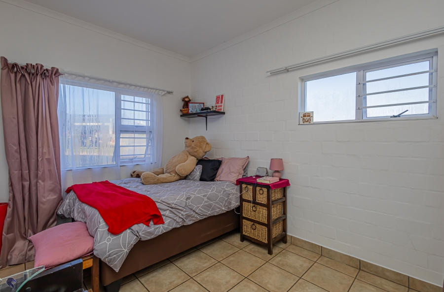 4 Bedroom Property for Sale in Country Club Western Cape